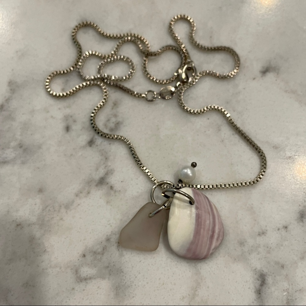 925 silver necklace with shell, sea glass and pearl charms - Picture 4 of 10